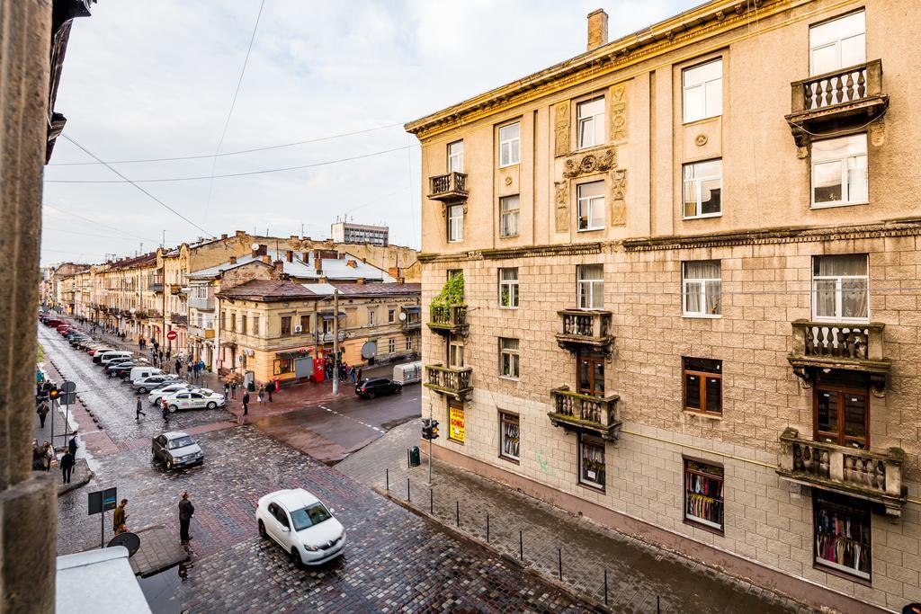 Avangard Kulisha 15 Apart Lviv Exteriör bild